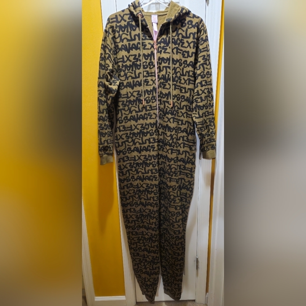 Fenty-Savage X Unisex Olive Green & Black Loungewear-Size Women Medium, Men XS